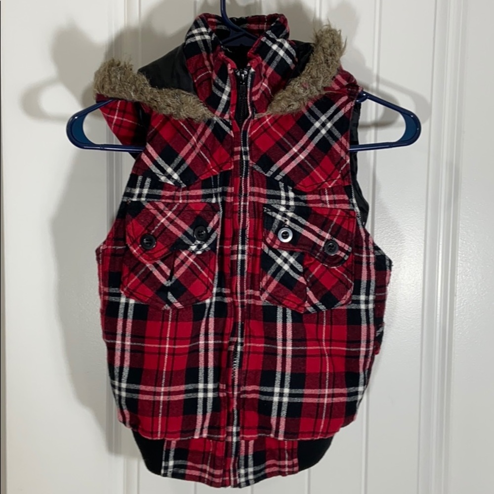 🔥🔥🔥Ashley by 26 International Vest Fur Hood